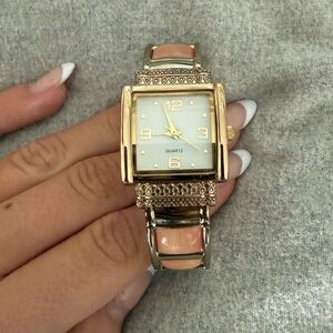 Elegant Vintage Gold and Pink Stone Watch Battery Working
